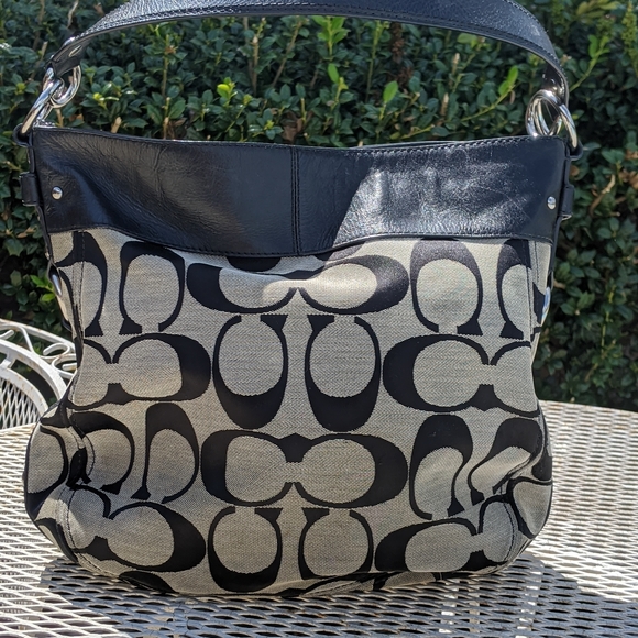 Coach handbag - Picture 2 of 3